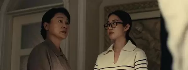 王姬《爱情没有神话》演周母：平静表象下的控制型母亲样本 _ 细节速览