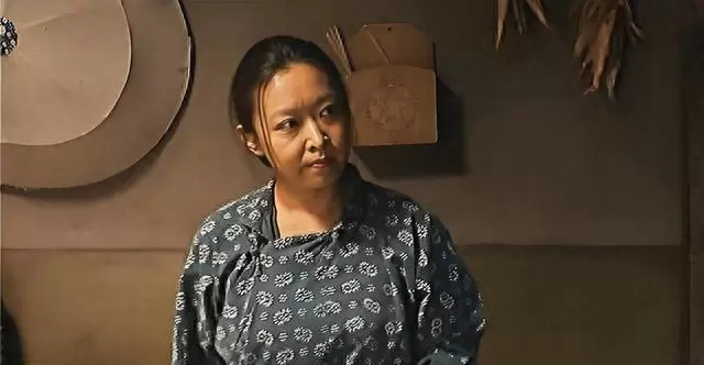 父母爱情老丁陪安杰守夜触发王秀娥情绪转折点 _ 现场图