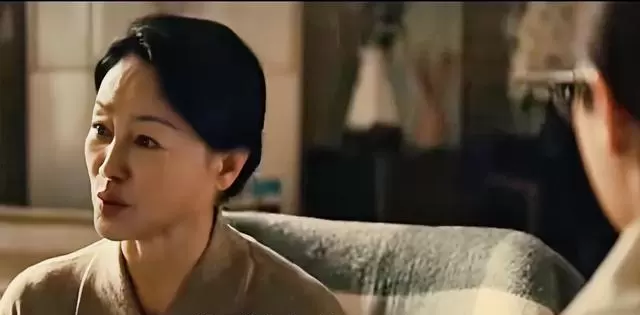 《爱情没有神话》周媚母亲控制行为成剧情关键矛盾点 _ 细节速览